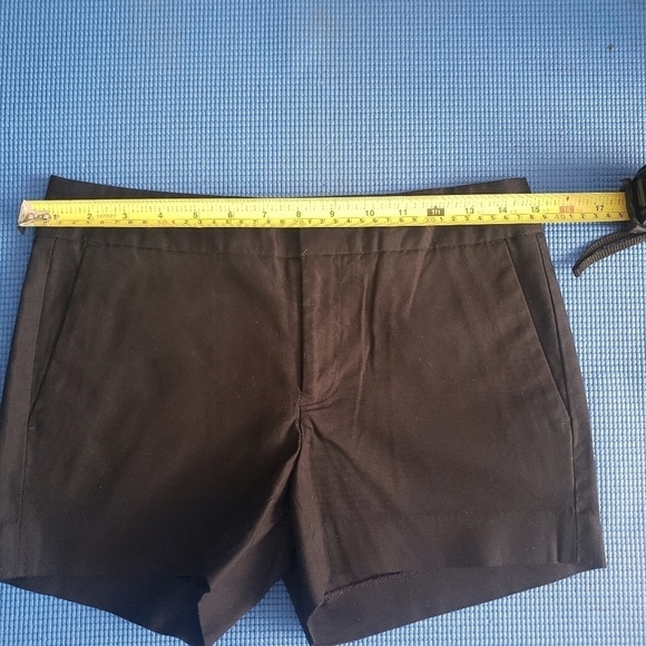 Banana Republic Hampton Fit Shorts - Picture 4 of 7